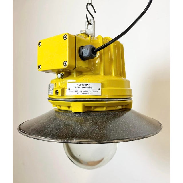 Gray Industrial Yellow Explosion Proof Lamp with Grey Enameled Shade from Elektrosvit, 1990s For Sale - Image 8 of 16
