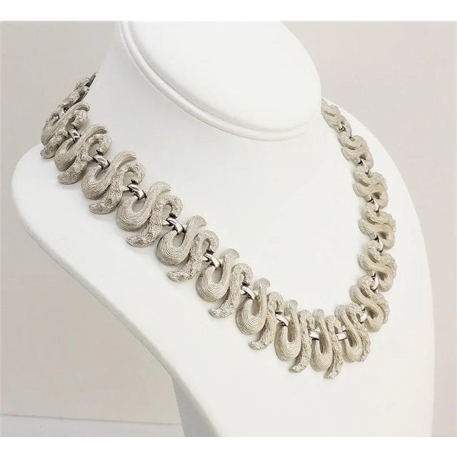 Monet Vintage Signed Monet Rhodium Plated Collar Necklace For Sale - Image 4 of 8