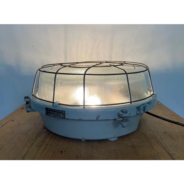 Industrial Vintage Grey Cast Aluminium Wall Lamp from Elektrosvit, 1980s For Sale - Image 13 of 16