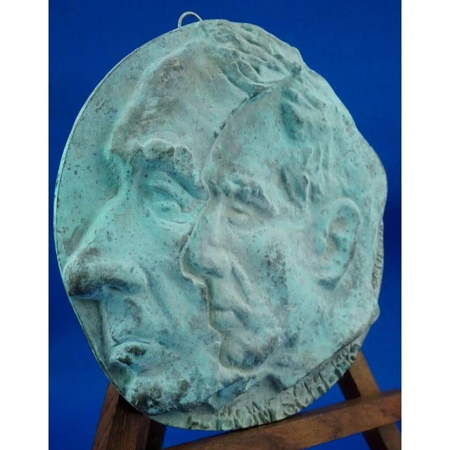 Measurements: diameter: 21.5 cm; thickness: 3 cm; total weight: 3.611 kg item : spectacular circular wall plaque in solid...