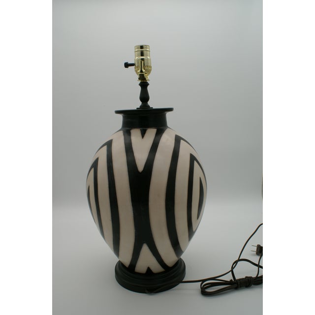 Mid-Century Modern Late 20th Century Black & Ivory Geometric Chulucanas Pottery Center Eye Modern Vase Lamp For Sale - Image 3 of 7