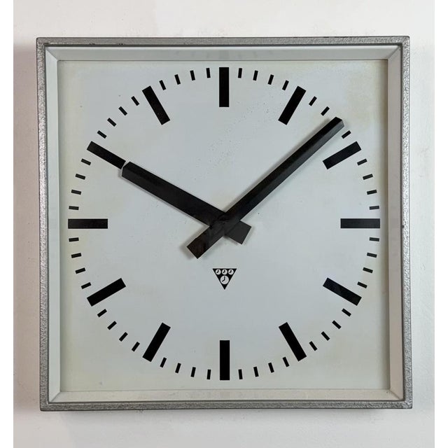 Metal Large Grey Square Wall Clock from Pragotron, 1970s For Sale - Image 7 of 18