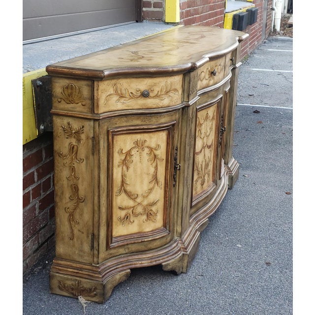 Large Hooker Furniture Seven Seas Distressed Painted Dining Room