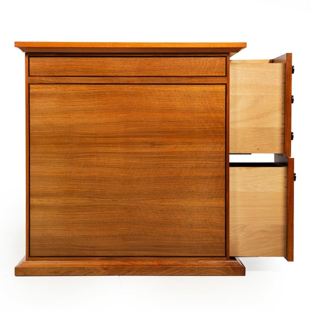 2000 - 2009 Very Fine English Walnut and Ebony Pedestal Desk by David Linley For Sale - Image 5 of 14