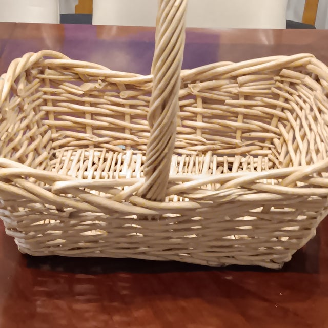 Mid 20th Century Vintage Large French Natural Hand Woven Wicker Basket For Sale - Image 10 of 18