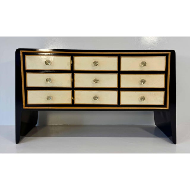 Elegant Italian Art Deco chest of drawers produced in Italy in the 1940s, with design attributable to Paolo Buffa. The...