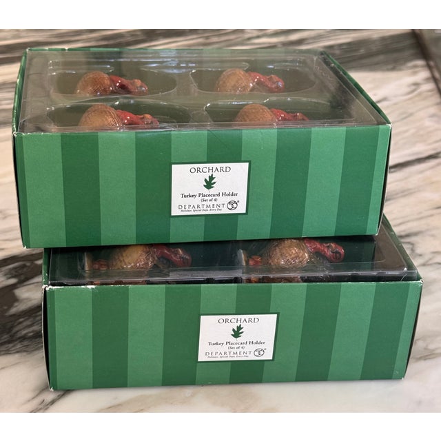 Here is a set of excellent condition place card holders for your Thanksgiving table. Made of porcelain, with all the fall...