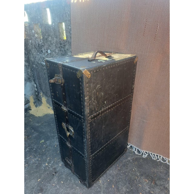 1920s Vintage Vertical Travel Trunk, 1920s For Sale - Image 5 of 6