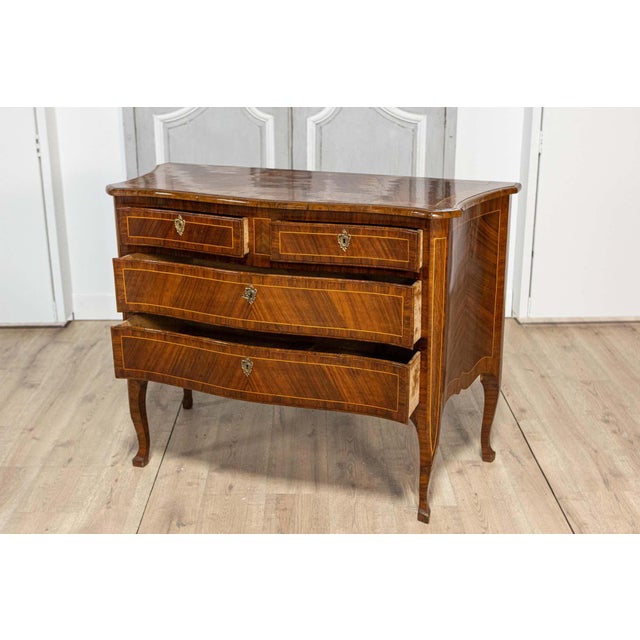 Tuscan 1890s Walnut and Mahogany Four-Drawer Commode with Banding Inlay For Sale - Image 9 of 15