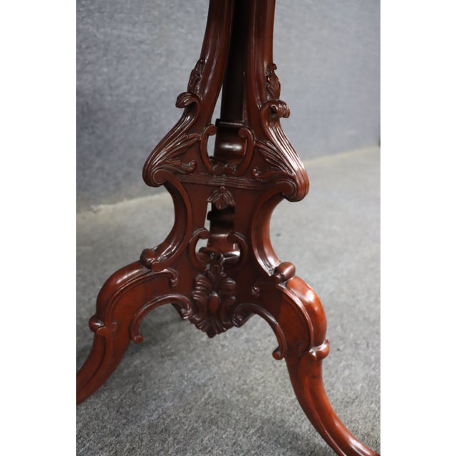 Late 20th Century Hickory Chair Mount Vernon Collection Carved Mahogany Pie-Crust Side Table For Sale - Image 5 of 8