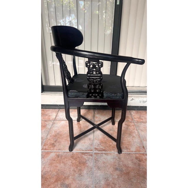 1990s 1990s Asian Black Lacquered Corner Chair For Sale - Image 5 of 8