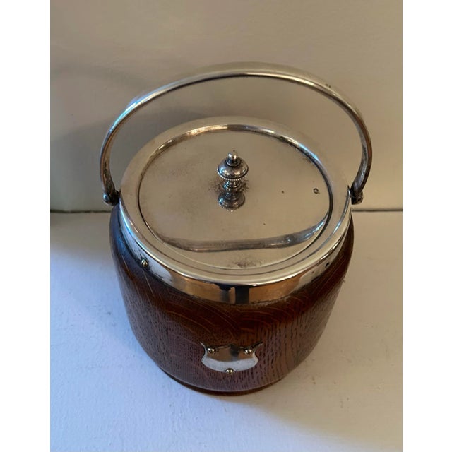 English Late 19th Century English Carved Oak Ice Bucket in Silver Plate For Sale - Image 3 of 5