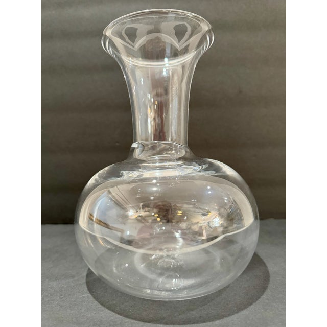 American Mid 20th Century Handblown Clear Art Glass Decanter Carafe 9.25" Bulbous Form Studio Glass Attributed Simon Pearce For Sale - Image 3 of 7