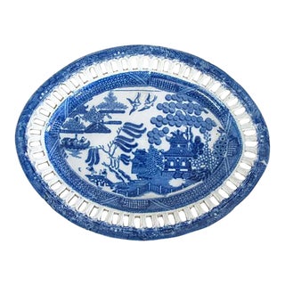 C. 1840 Ribbon-Edge Willow Platter For Sale