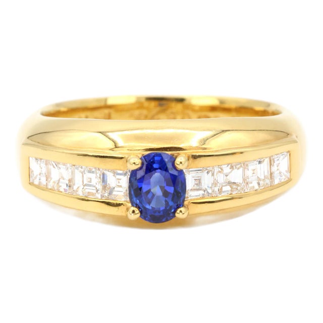 Mid 20th Century 18k (750) Yellow Gold Natural Blue Sapphire and Natural Diamond Ring, Size 6.5 For Sale