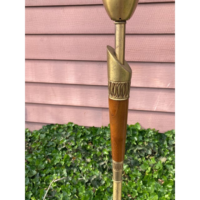 Mid 20th Century Mid Century Modern Brass and Walnut Floor Lamp For Sale - Image 5 of 11