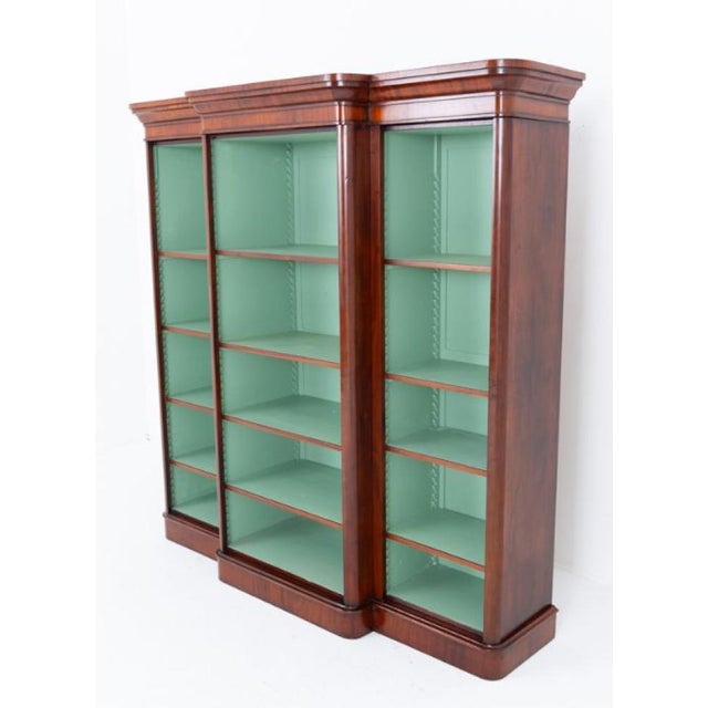 Victorian Open Breakfront Bookcase in Mahogany, 1860 For Sale - Image 3 of 7