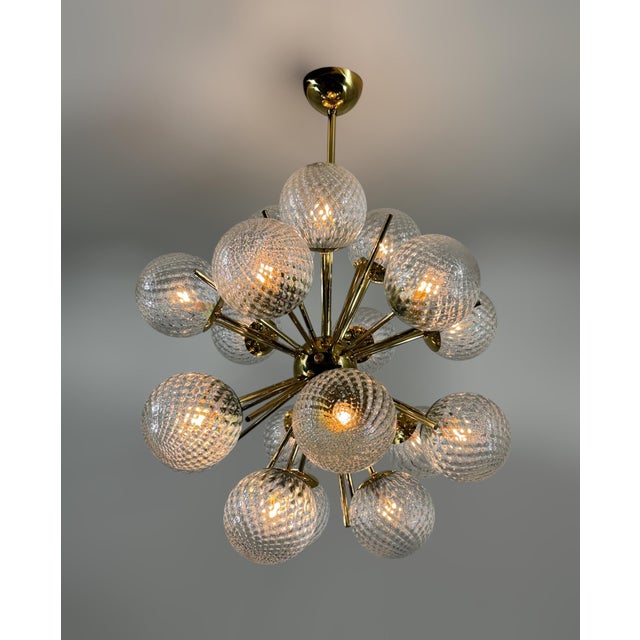 Brass 21st Century Diciotto Balloton Murano Sputnik Chandelier by Fabio LTD For Sale - Image 8 of 9