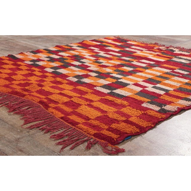 Vintage Checkered Boujad Moroccan Rug - 04'09 X 05'03 For Sale In Dallas - Image 6 of 10