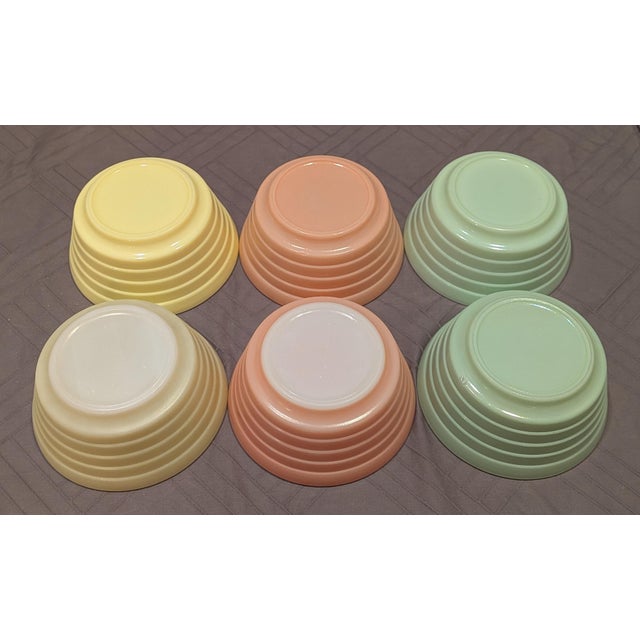 Hazel-Atlas Vintage 1940s Hazel-Atlas "Moderntone" Platonite Pastel 5" Cream Soup / Cereal Bowls - Set of 6 For Sale - Image 4 of 6