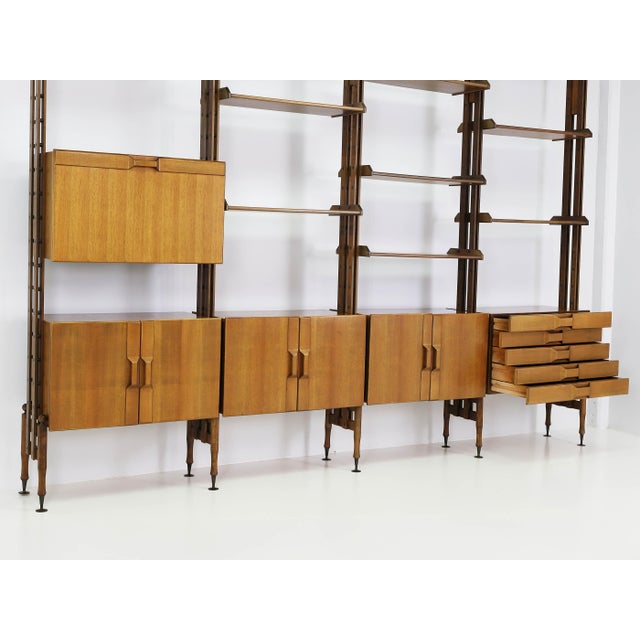 Floor-to-Ceiling Bookcase in the style of Franco Albini, Italy, 1960s For Sale - Image 12 of 18