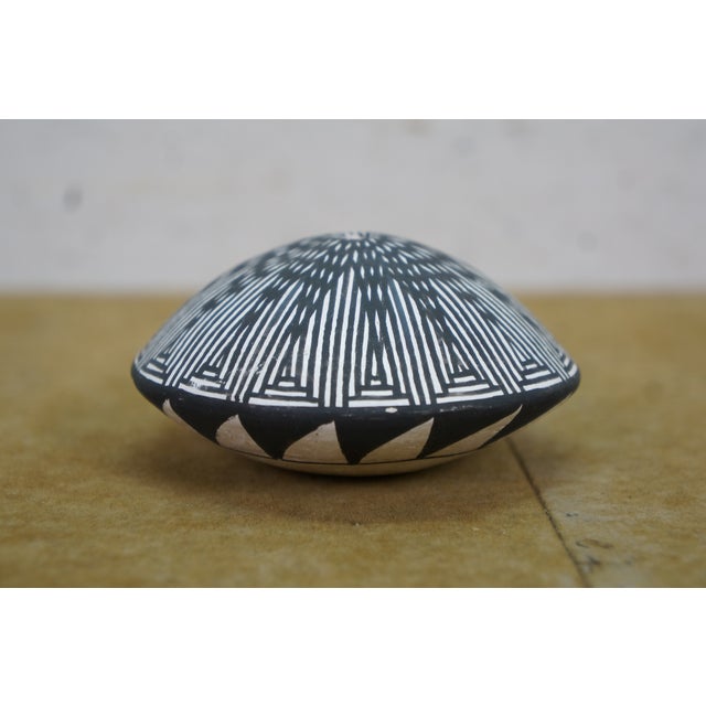 Ceramic D. Patricio Acoma New Mexico Native Southwestern Pueblo Pottery Vases For Sale - Image 7 of 10