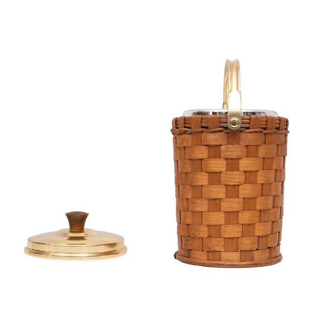 Mid-Century Modern Wicker Ice Bucket in Brass with Lid and Ice Tongs, 1960s, Set of 3 For Sale - Image 3 of 10