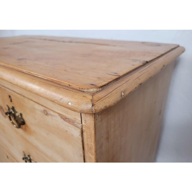 Wood Victorian Chest of 5 Drawers in Pine, 1890s For Sale - Image 7 of 18