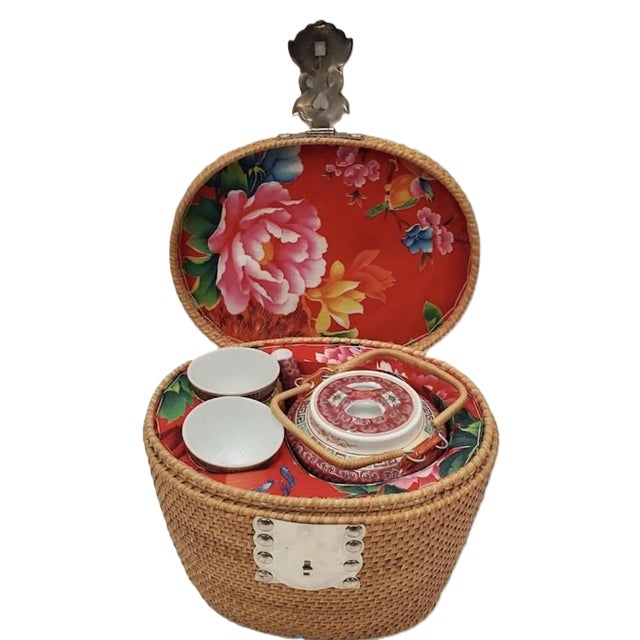 Mid 20th Century Vintage Red Mun Shou Longevity Tea Set in Rattan Traveling Basket For Sale - Image 5 of 10