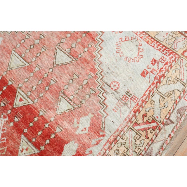 Vintage Melon Color Turkish Anatolian Rug For Sale In New York - Image 6 of 8
