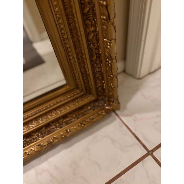 Mid 20th Century Large Ornate Baroque Gold Gilt Mirror – Elaborate Leaf & Berry Frame – Vintage/Traditional For Sale - Image 5 of 11
