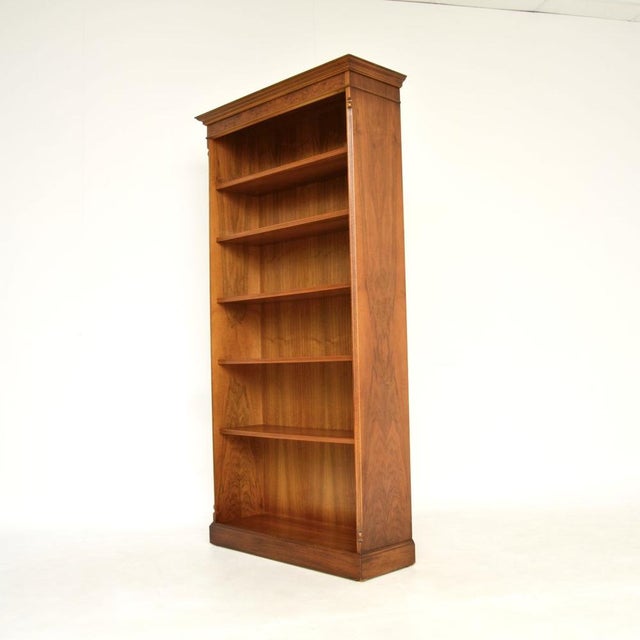 1950s Vintage Georgian Style Walnut Open Bookcase, 1950 For Sale - Image 5 of 13