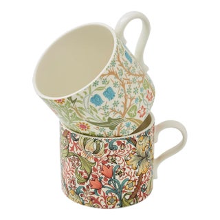 Spode Morris & Co Set of 2 Mugs 12 oz., Blackthorn & Golden Lily For Sale