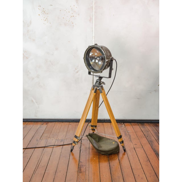 1950s Industrial Leopard 1 Military Tank Search Spotlight Floor Lamp, 1950s For Sale - Image 5 of 18