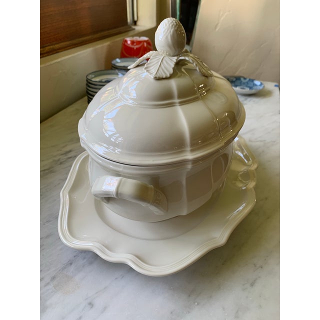 French Provincial Villeroy & Boch Manoir Covered Tureen W/ Platter For Sale - Image 3 of 14