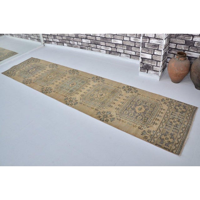 1960s Vintage Ethnic Oushak Runner Rug For Sale - Image 5 of 9