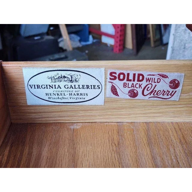 Henkel Harris Late 20th Century Henkel Harris American Colonial Cherry Wood Sideboard Buffet With Hutch Top For Sale - Image 4 of 9