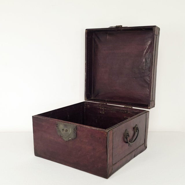 Chinese Pig Skin Lacquered Box, Circa 1880 For Sale - Image 4 of 8