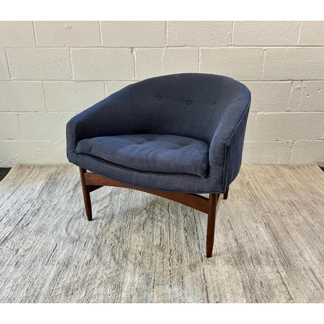 Mid Century Modern Danish Accent Chair Vintage Danish Mid-Century Modern Accent Chair – Blue Upholstery & Warm Wood Legs...