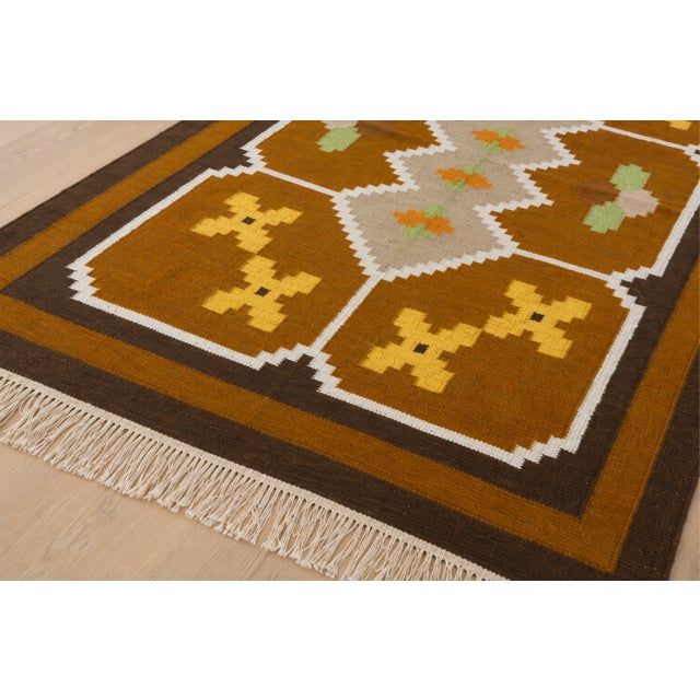 Textile Mid Century Modern Vintage Swedish Handwoven Röllakan Wool Rug | Large 1970’s Scandinavian Geometric Flatweave Carpet For Sale - Image 7 of 9