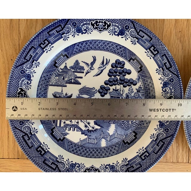Mid-Century Modern Vintage English Cottage Churchill Blue Willow 10 3/8" Dinner Plates England- Set of 4 For Sale - Image 3 of 4