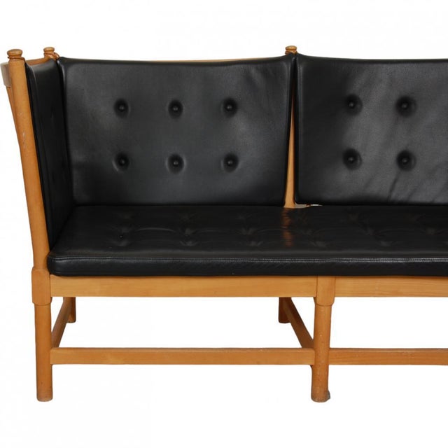 Spoke-Back Sofa in Black Leather by Børge Mogensen, 1990s For Sale - Image 11 of 18