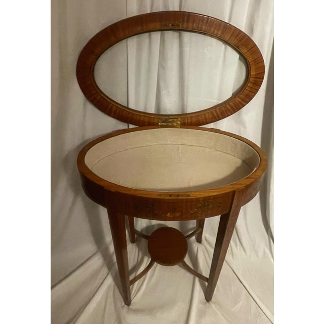 Early 20th Century Edwardian Hand Painted Adams Style Satinwood Oval Vitrine or Bijouterie Table For Sale - Image 4 of 16