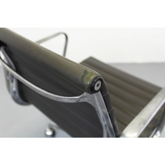 EA117 Office Chair by Charles & Ray Eames for Herman Miller, 1980s For Sale - Image 12 of 16