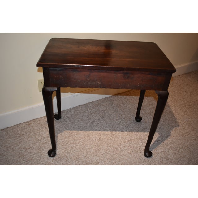 18th Century 18th Century English Walnut Early Georgian or Queen Anne Side Table For Sale - Image 5 of 7