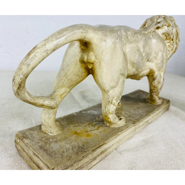 Vintage Mid Century Plaster Lion Sculpture. For Sale In Philadelphia - Image 6 of 8