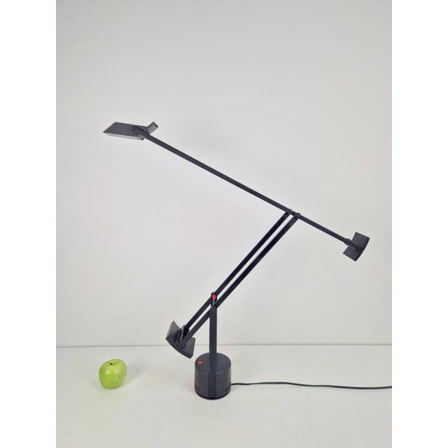 Tizio Table Lamp by Richard Sapper for Artemide, 1970s For Sale - Image 3 of 15