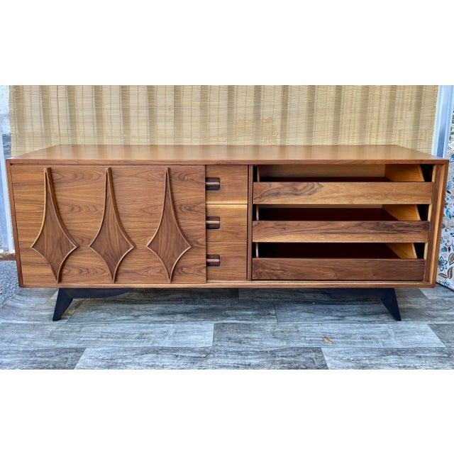 Mid Century Modern Six Drawers Credenza by Young Manufacturing. Circa 1960s For Sale - Image 9 of 12