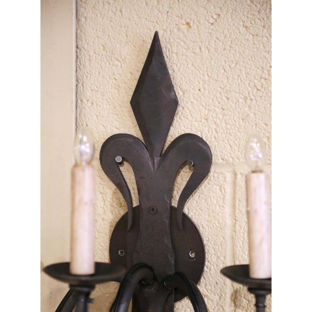 Early 20th Century French Gothic Revival Wrought Iron Wall Sconces, Set of 3 For Sale In Dallas - Image 6 of 10