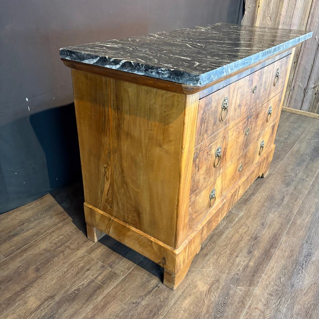 19th Century French Burled Wood Commode With Marble Top For Sale - Image 11 of 14